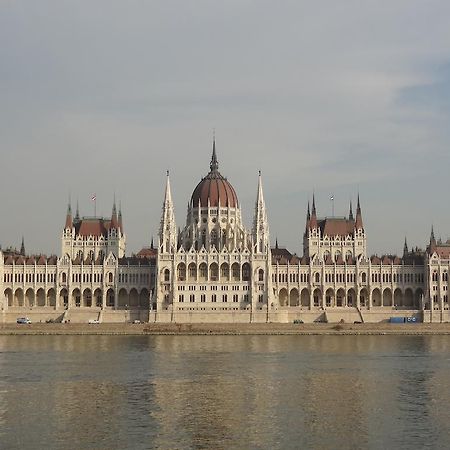Residence Parliament Budapest Extérieur photo