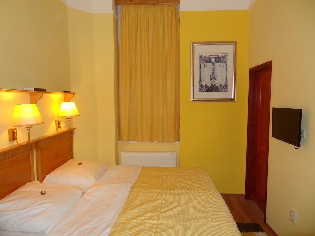 Residence Parliament Budapest Chambre photo
