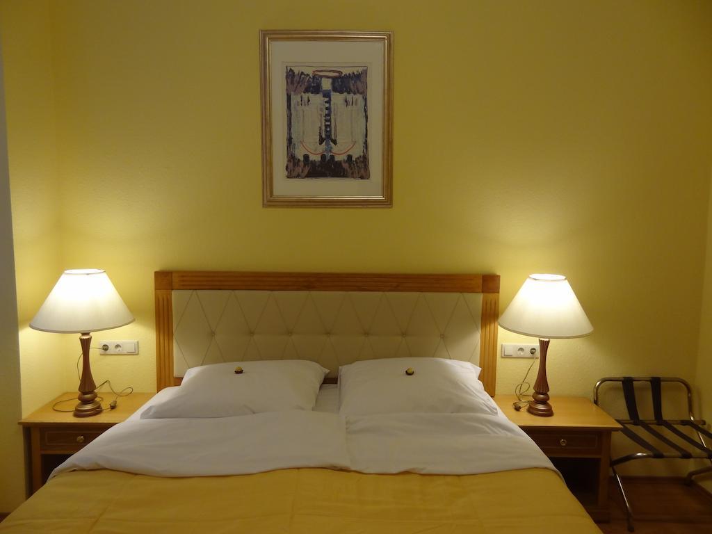 Residence Parliament Budapest Chambre photo